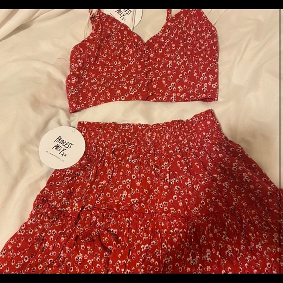 NWT, Princess Polly, matching red floral set - Picture 3 of 3